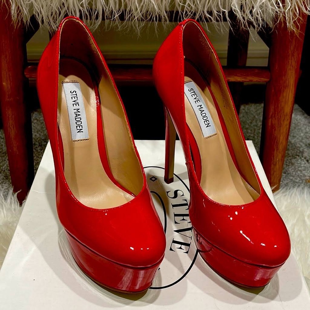 Doria Red Steve Madden Platform heels